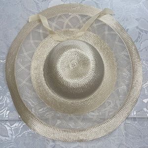 SUMMER HAT WITH BACK RIBBON